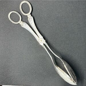 Vintage Silver Plated Serving Tongs Sheffield made